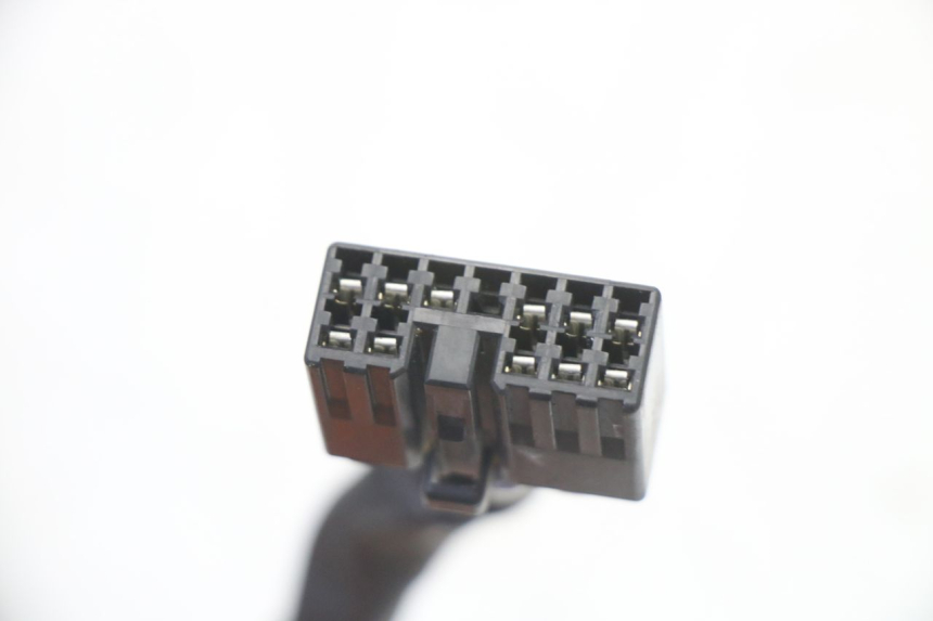 photo de COMMODO GAUCHE YAMAHA FZ6 FAZER S2 600 (2007 - 2011) - Points de fixation