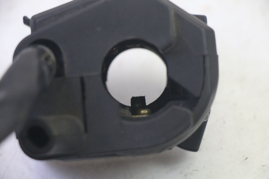 photo de COMMODO GAUCHE KAWASAKI GPZ RX 1000 (1986 - 1988) - Points de fixation