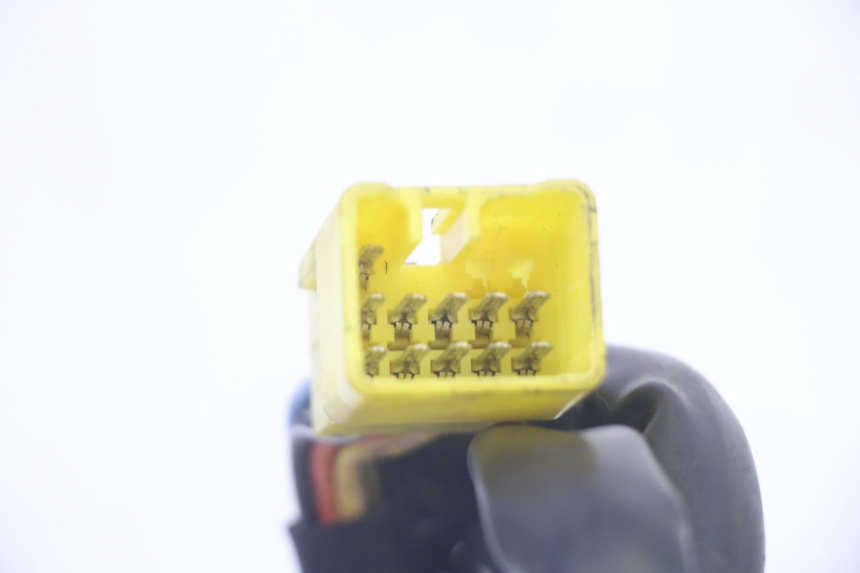 photo de COMMODO GAUCHE SUZUKI GSF N BANDIT 600 (1996 - 1999) - Points de fixation