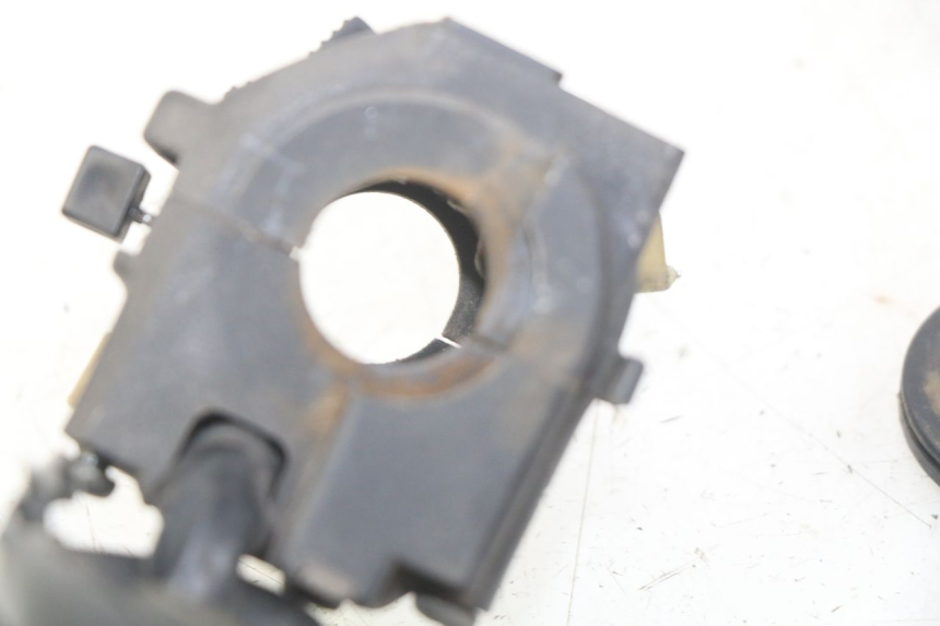 photo de COMMODO GAUCHE SUZUKI GSX-F GSX  F 1100 (1988 - 1994) - Détail de la pièce