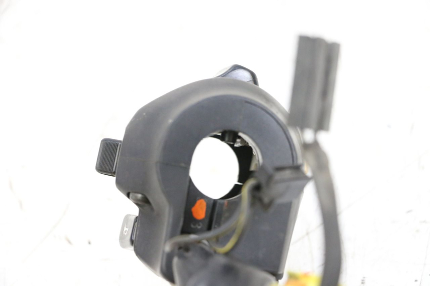 photo de COMMODO GAUCHE SUZUKI GSXR GSX-R 1000 (2003 - 2004) - Zoom état d’usage