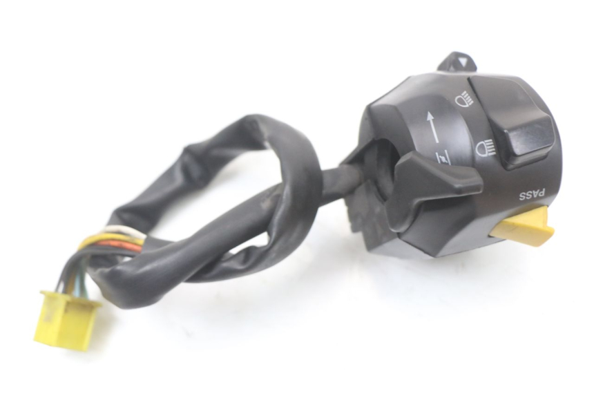 photo de COMMODO GAUCHE HYOSUNG GTR 125 (2006 - 2008) - Autre angle de vue