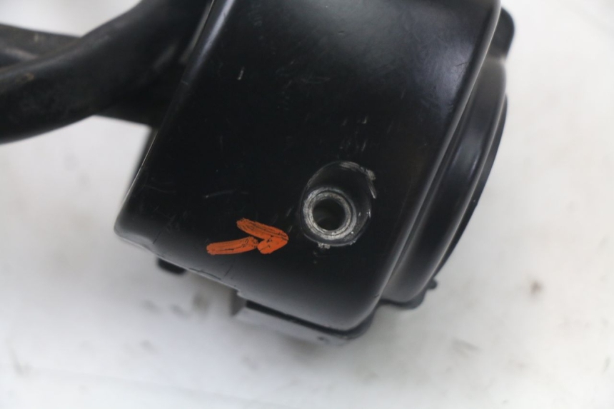 photo de COMMODO GAUCHE HARLEY DAVIDSON SPORTSTER XL CUSTOM 883 (1999 - 2006) - Gros plan technique