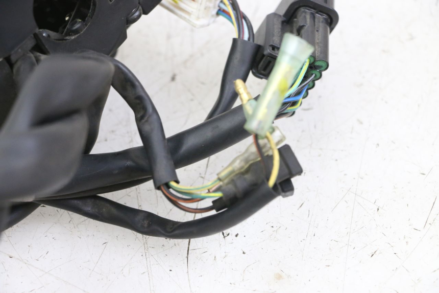 photo de COMMODO GAUCHE HONDA FORZA 125 (2021 - 2025) - Autre angle de vue