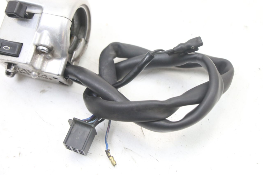 photo de COMMODO GAUCHE HONDA VT C2 SHADOW 750 (1997 - 2001) - Points de fixation