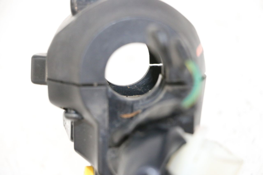 photo de COMMODO GAUCHE SYM JOYMAX 125 (2010 - 2017) - Gros plan technique