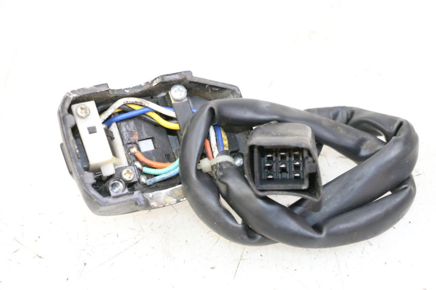 photo de COMMODO GAUCHE PEUGEOT KISBEE 2T 50 (2010 - 2017) - Autre angle de vue