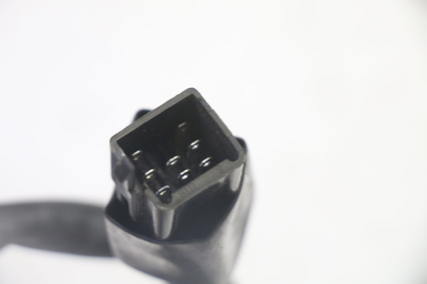 photo de COMMODO GAUCHE PEUGEOT KISBEE 2T 50 (2010 - 2017) - Vue d’ensemble