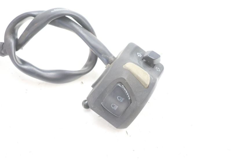 photo de COMMODO GAUCHE PEUGEOT KISBEE 2T 50 (2010 - 2017) - Autre angle de vue