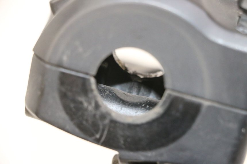 photo de COMMODO GAUCHE PEUGEOT KISBEE 4T 50 (2010 - 2017) - Zoom état d’usage