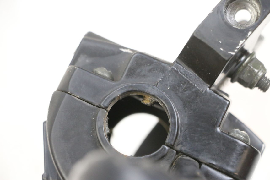 photo de COMMODO GAUCHE PEUGEOT KISBEE 4T 50 (2018 - 2022) - Détail de la pièce