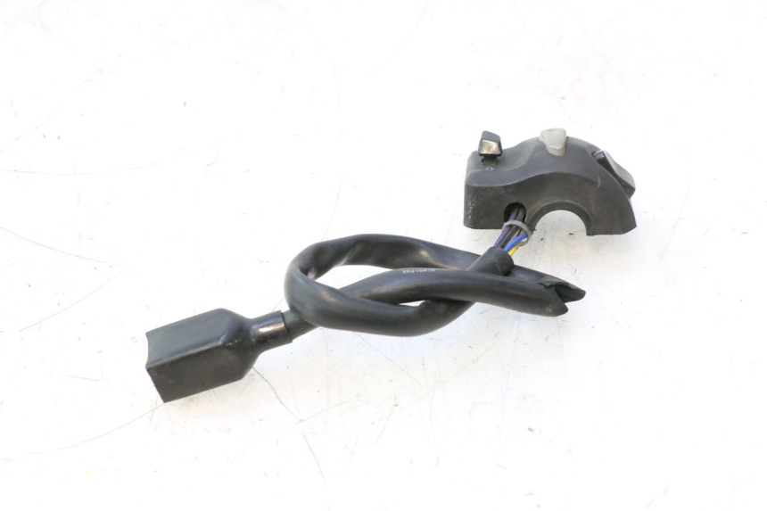 photo de COMMODO GAUCHE PEUGEOT KISBEE 4T 50 (2018 - 2022) - Points de fixation