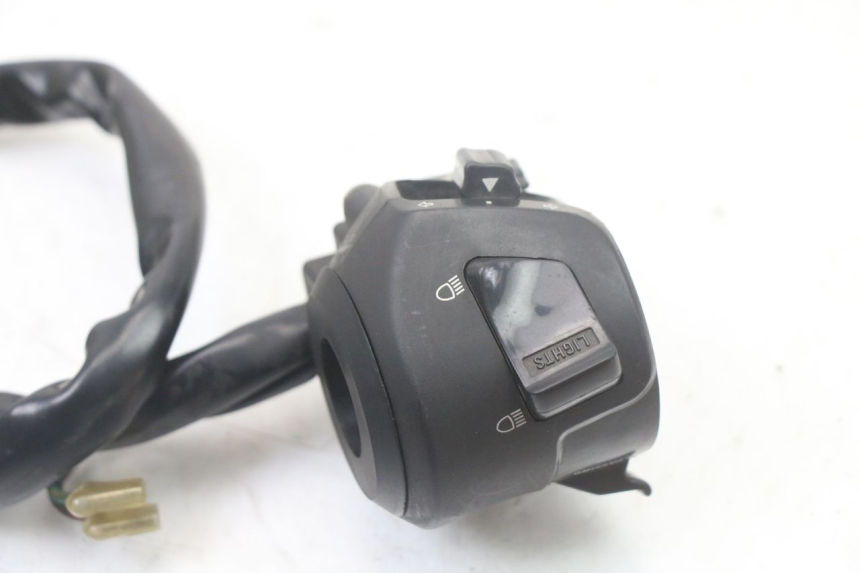 photo de COMMODO GAUCHE KYMCO XCITING 500 (2007 - 2010) - Autre angle de vue