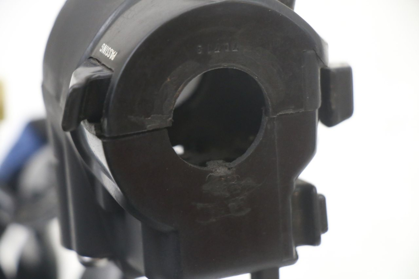 photo de COMMODO GAUCHE KYMCO XCITING 500 (2007 - 2010) - Points de fixation