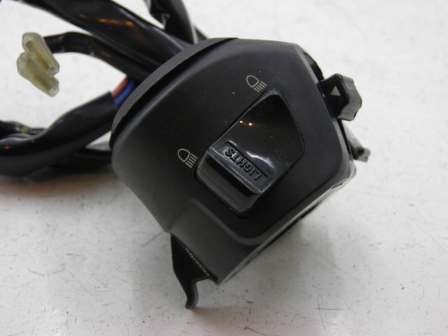 photo de COMMODO GAUCHE KYMCO XCITING RI ABS 500 (2010) - Autre angle de vue