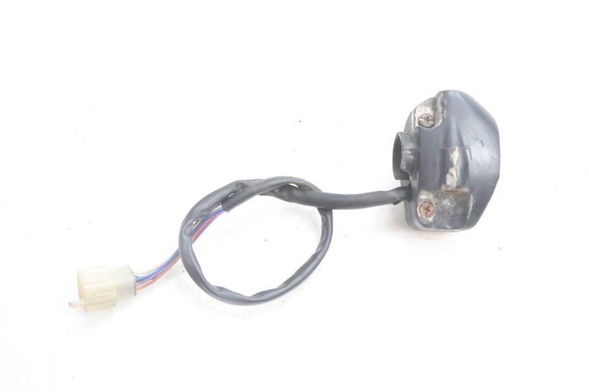photo de COMMODO GAUCHE PEUGEOT LUDIX BLASTER 50 (2006 - 2014) - Gros plan technique