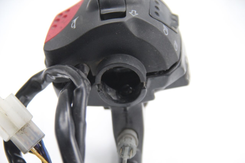 photo de COMMODO GAUCHE PEUGEOT LUDIX 50 (2005 - 2007) - Détail de la pièce