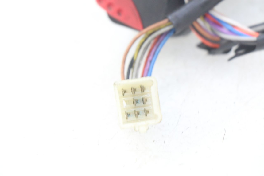 photo de COMMODO GAUCHE PEUGEOT LUDIX 50 (2008 - 2017) - Gros plan technique