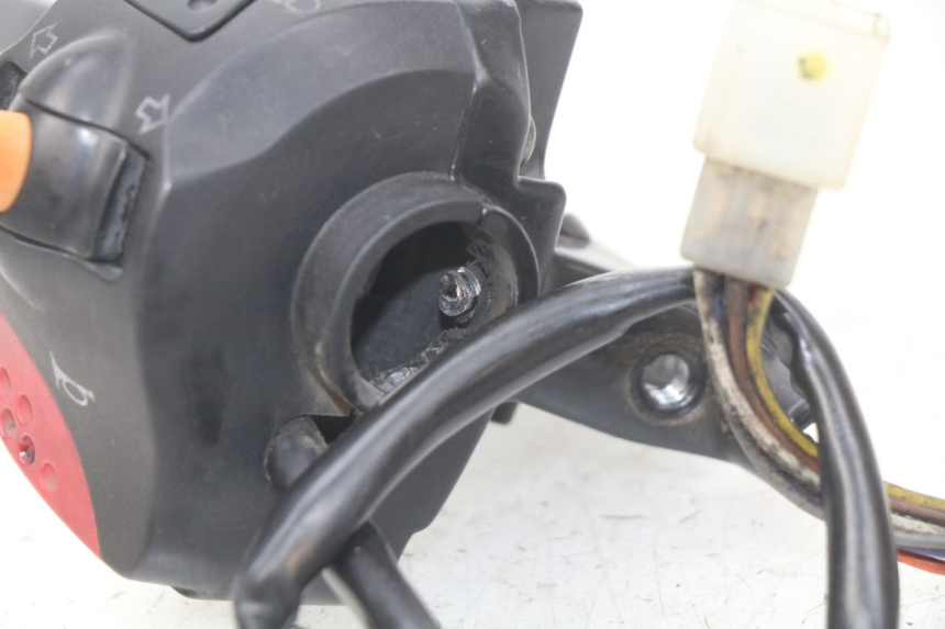 photo de COMMODO GAUCHE PEUGEOT LUDIX 50 (2008 - 2017) - Détail de la pièce