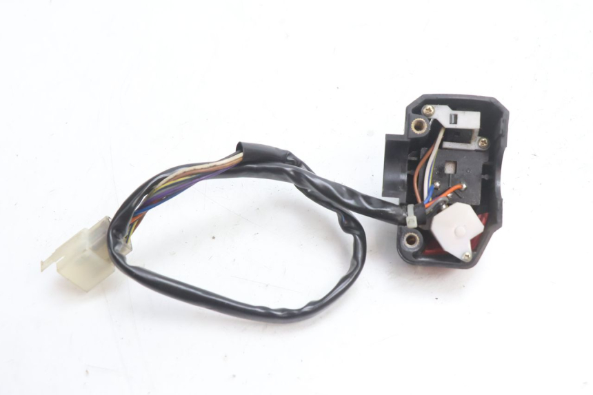 photo de COMMODO GAUCHE PEUGEOT LUDIX 50 (2008 - 2017) - Autre angle de vue