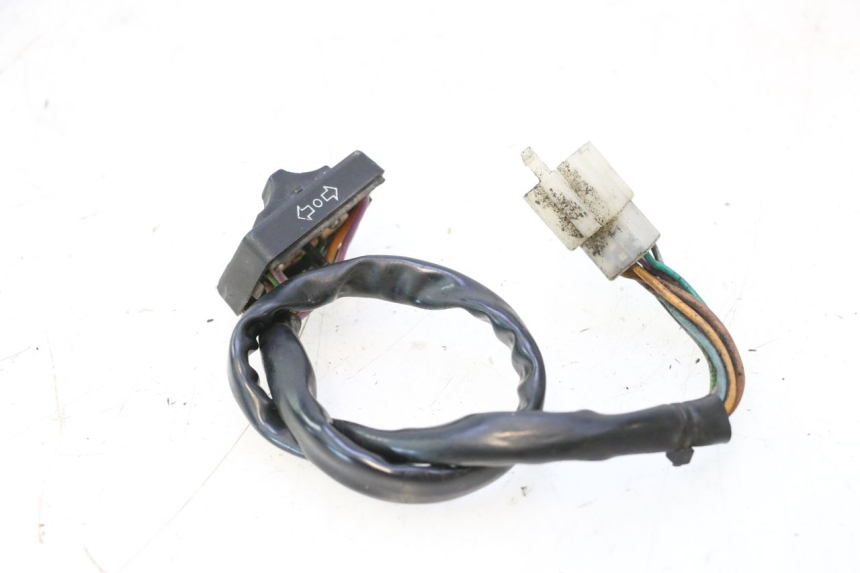 photo de COMMODO GAUCHE PEUGEOT LUDIX ONE 50 (2004 - 2006) - Gros plan technique