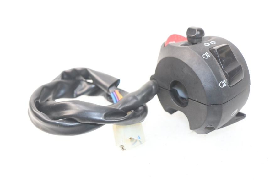 photo de COMMODO GAUCHE PEUGEOT METROPOLIS 400 (2017 - 2020) - Détail de la pièce