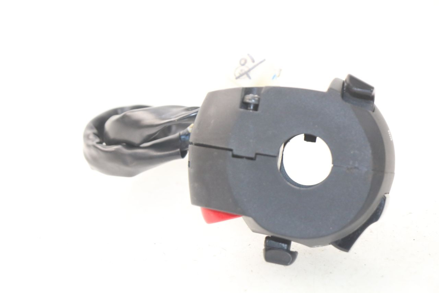 photo de COMMODO GAUCHE PEUGEOT METROPOLIS 400 (2017 - 2020) - Autre angle de vue