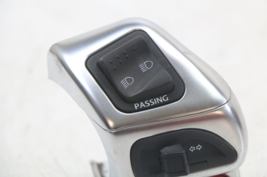 photo de COMMODO GAUCHE PIAGGIO MP3 HPE 350 (2018 - 2020) - Zoom état d’usage