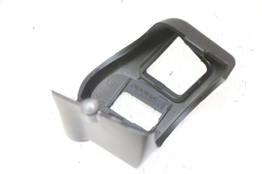 photo de COMMODO GAUCHE PIAGGIO MP3 HPE 310 (2024 - 2025) - Zoom état d’usage