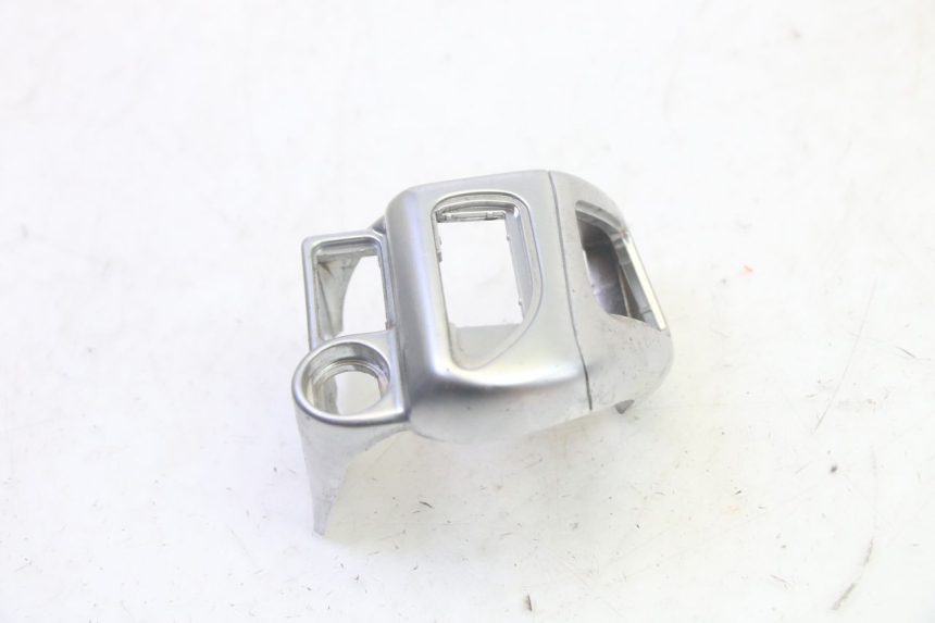 photo de COMMODO GAUCHE PIAGGIO MP3 HPE 350 (2018 - 2020) - Zoom état d’usage