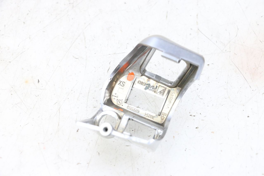 photo de COMMODO GAUCHE PIAGGIO MP3 HPE 300 (2019 - 2026) - Autre angle de vue