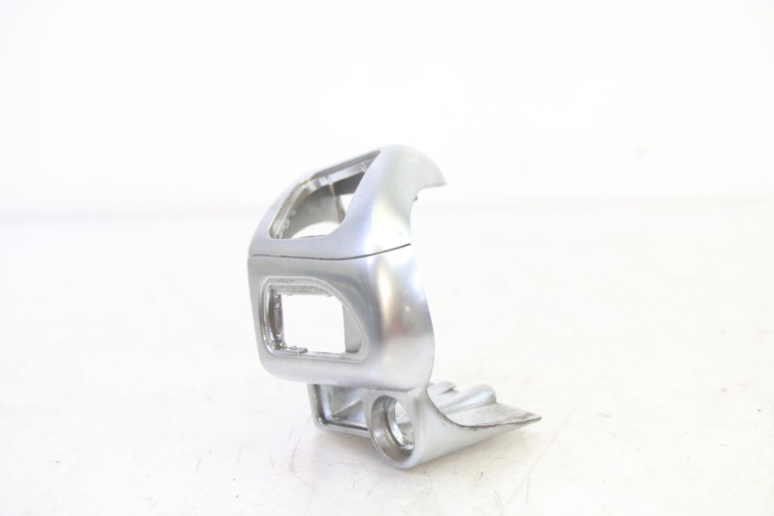 photo de COMMODO GAUCHE PIAGGIO MP3 125 (2006 - 2014) - Détail de la pièce