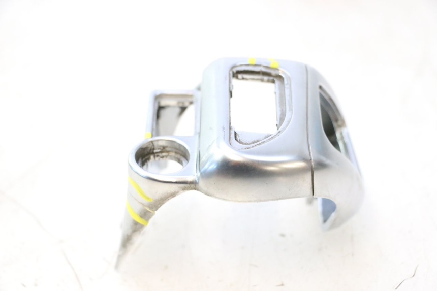 photo de COMMODO GAUCHE PIAGGIO MP3 500 (2011 - 2015) - Vue d’ensemble