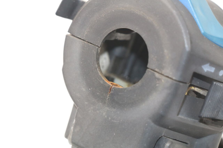 photo de COMMODO GAUCHE YAMASAKI MSX 50 (2013 - 2022) - Détail de la pièce