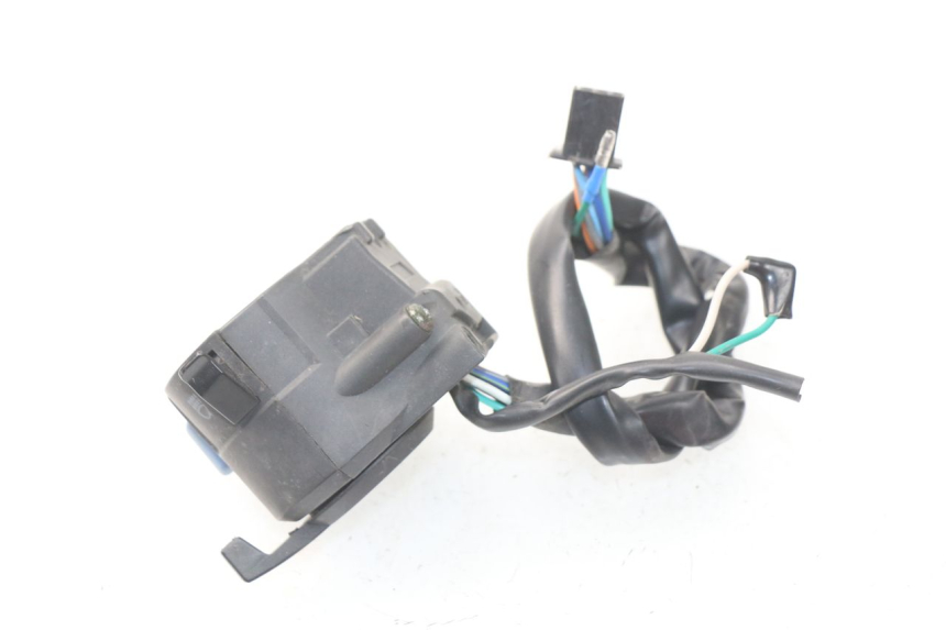 photo de COMMODO GAUCHE YAMASAKI MSX 50 (2013 - 2022) - Gros plan technique