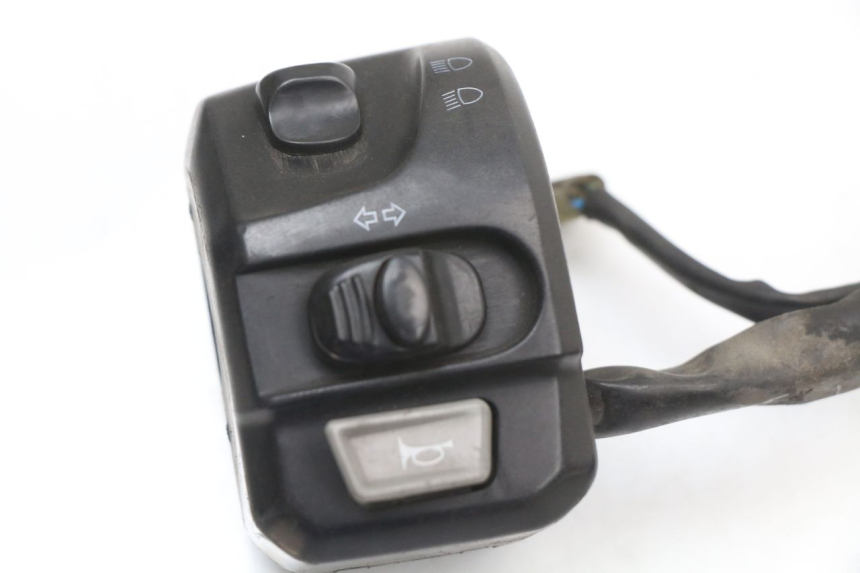 photo de COMMODO GAUCHE MBK MW TRYPTIK 125 (2014 - 2016) - Détail de la pièce