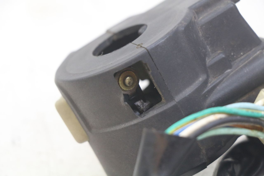 photo de COMMODO GAUCHE SELECT UP OCTALIS 125 (2007 - 2012) - Gros plan technique