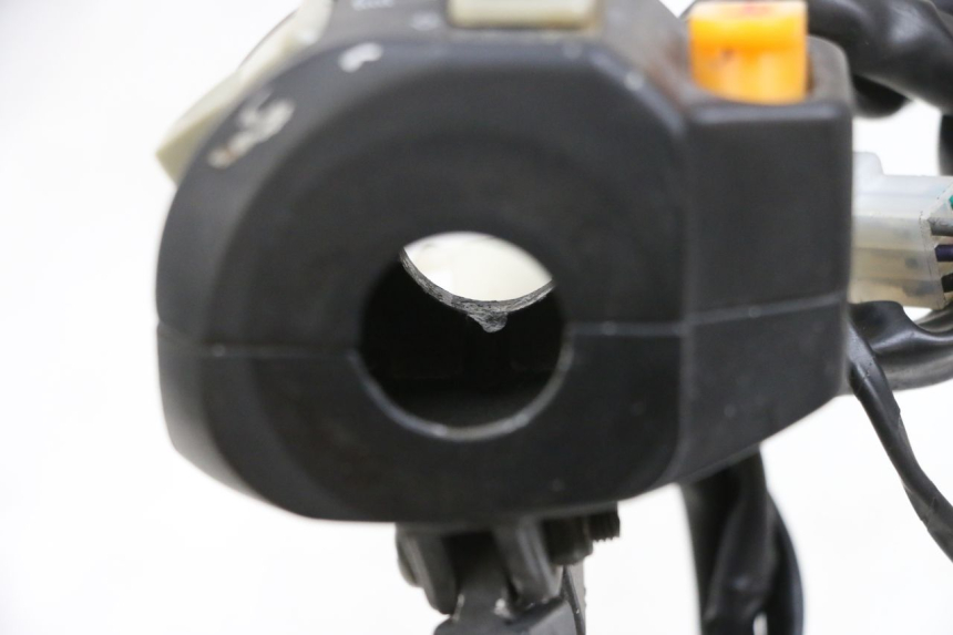 photo de COMMODO GAUCHE JM MOTORS OLDIES 4T 50 (2010 - 2020) - Détail de la pièce