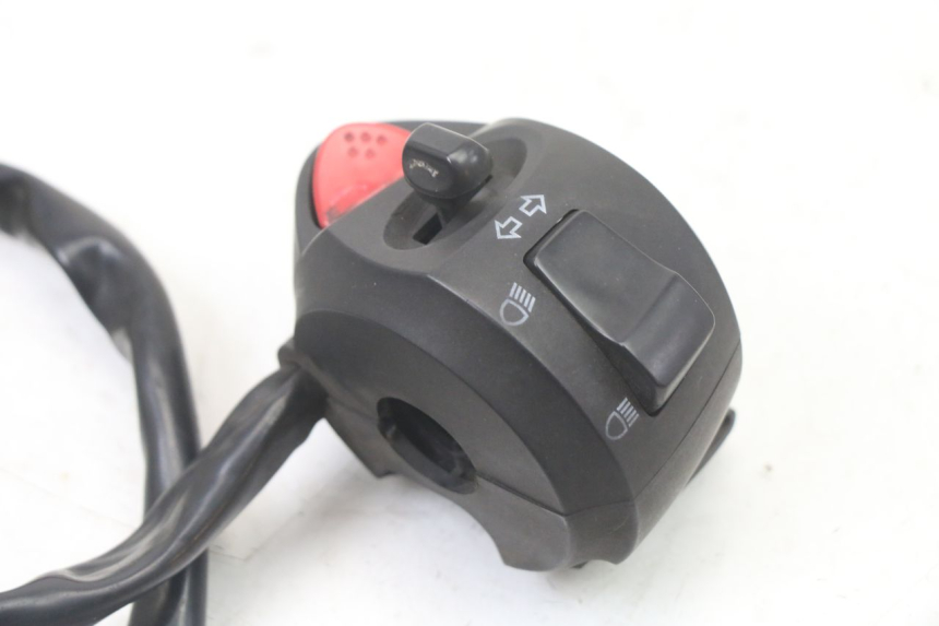 photo de COMMODO GAUCHE PEUGEOT CITYSTAR 125 (2011 - 2017) - Autre angle de vue