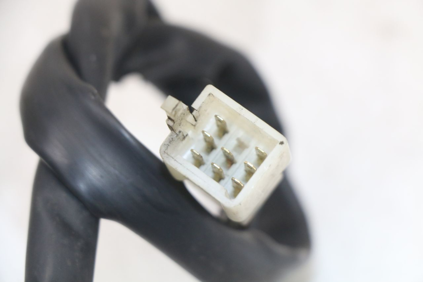 photo de COMMODO GAUCHE PEUGEOT SATELIS 125 (2010 - 2012) - Points de fixation