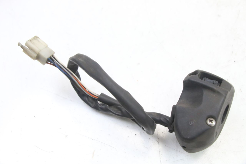 photo de COMMODO GAUCHE PEUGEOT SATELIS 125 (2013 - 2018) - Gros plan technique