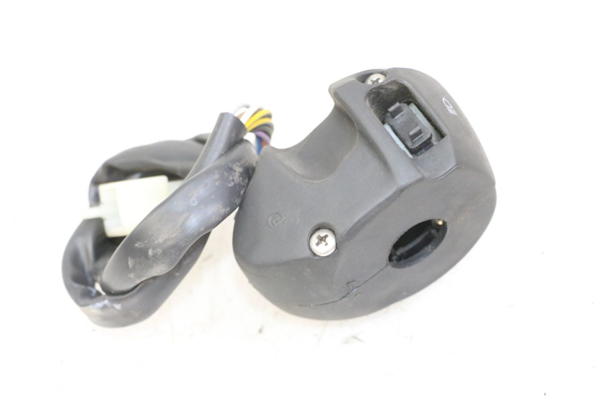 photo de COMMODO GAUCHE PEUGEOT SATELIS 125 (2013 - 2018) - Autre angle de vue