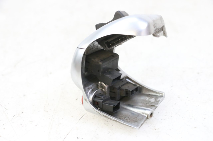 photo de COMMODO GAUCHE PIAGGIO MP3 125 (2006 - 2014) - Vue d’ensemble