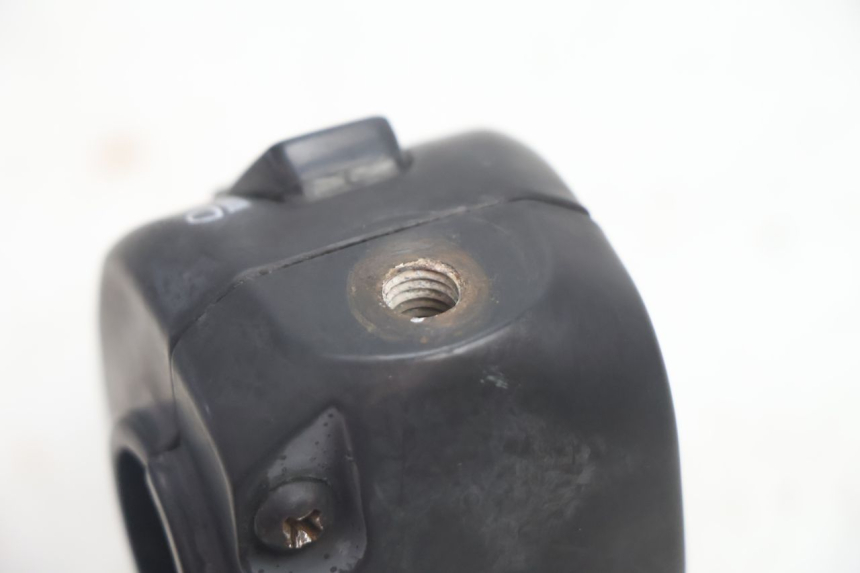 photo de COMMODO GAUCHE RAZZO QTR 50 (2011 - 2018) - Gros plan technique