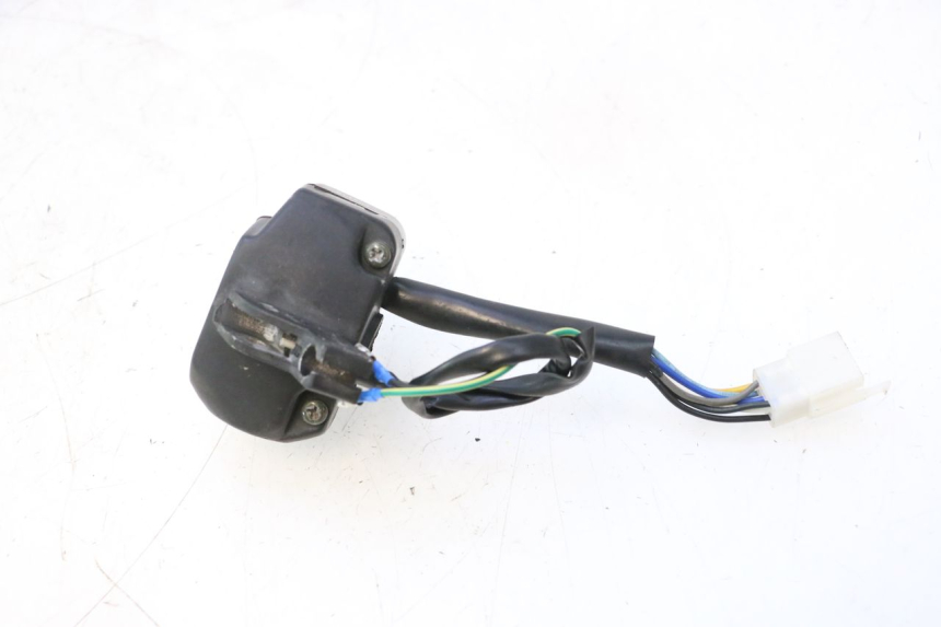 photo de COMMODO GAUCHE VASTRO R-ONE 4T 50 (2014 - 2022) - Zoom état d’usage