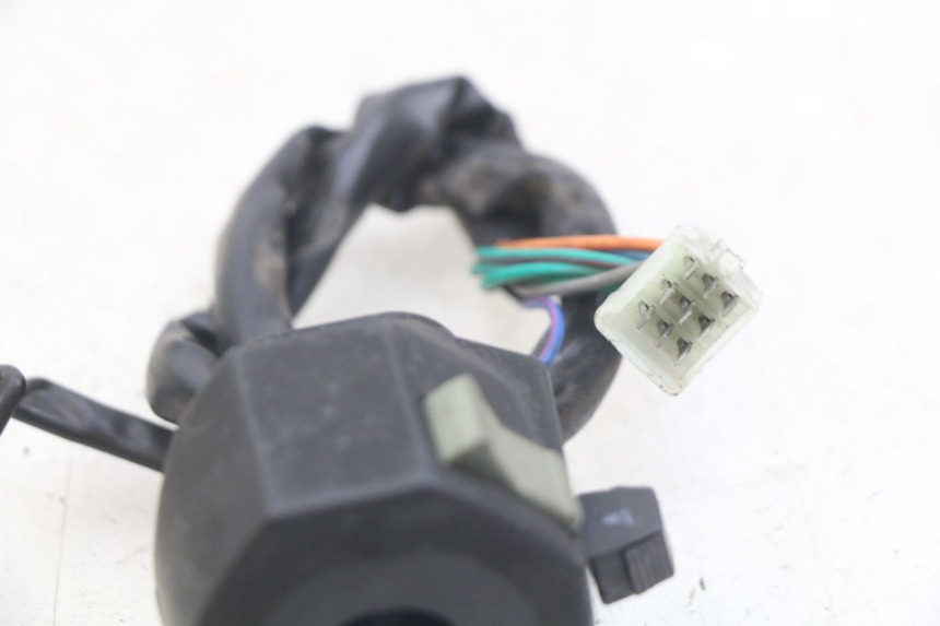 photo de COMMODO GAUCHE YAMASAKI RAPTOR 50 (2013 - 2018) - Détail de la pièce