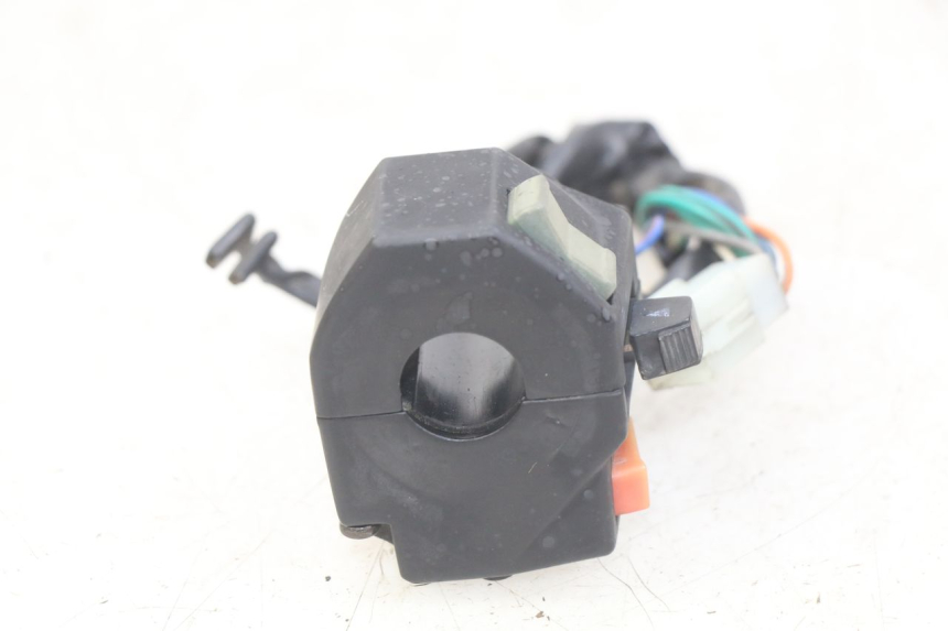 photo de COMMODO GAUCHE YAMASAKI RAPTOR 50 (2013 - 2018) - Vue d’ensemble