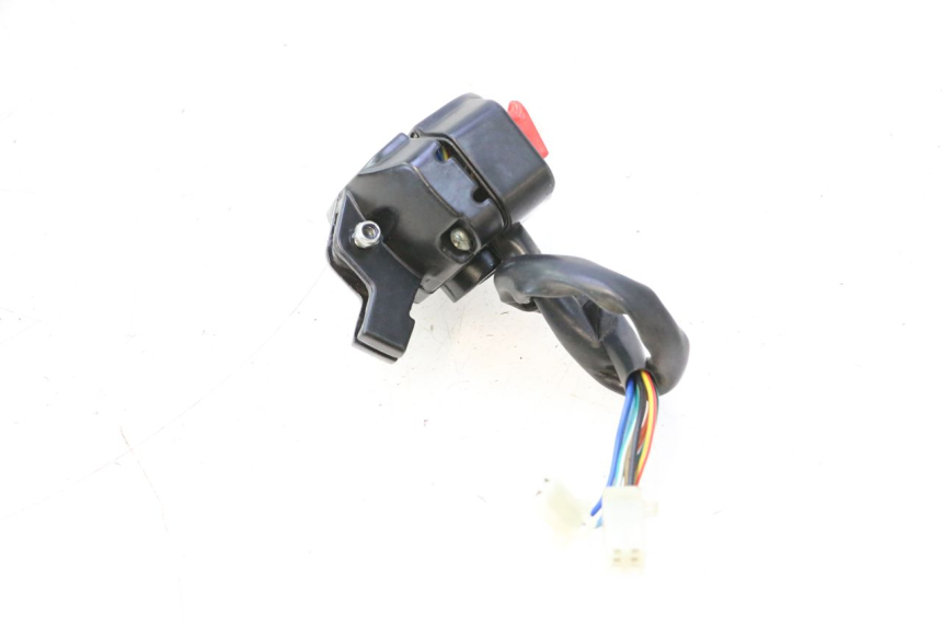 photo de COMMODO GAUCHE TNT MOTOR ROMA 12' 2T 50 (2007 - 2018) - Détail de la pièce