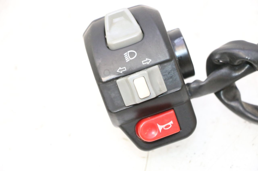 photo de COMMODO GAUCHE TNT MOTOR ROMA 12' 2T 50 (2007 - 2018) - Marquages et références