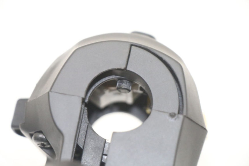 photo de COMMODO GAUCHE ROYAL ENFIELD HYMALAYAN 410 (2016 - 2023) - Points de fixation